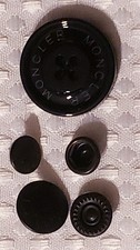 Set bottoni e bottoni Moncler