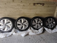 Cerchi Originali Volkswagen Golf 8 R17 Completi Di gomme Pirelli