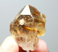 Cristallo di quarzo rutilato