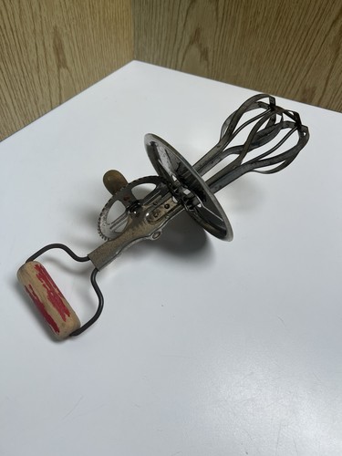 Antico miscelatore manuale con