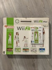 Nintendo Wii Fit Plus con