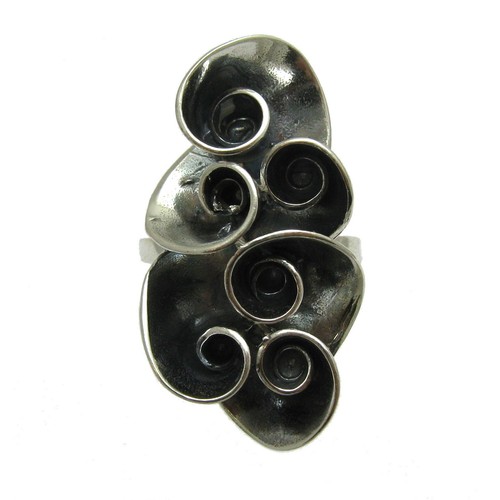 Anello stravagante vero