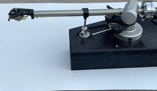 Braccio di tono LINN ITTOK LVII con bracciolo Audio Technica Safety Raiser e piattaforma