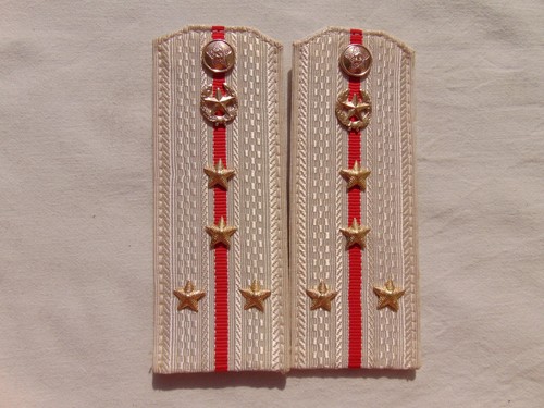 Spallacci capitano - un,