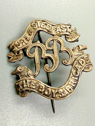 Vintage badge pin old - old, boys