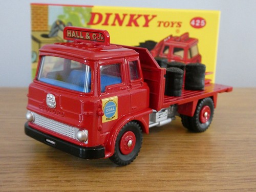 Atlas dinky toys hall - dinky, co