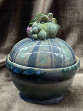 Ciotola in ceramica fatta a