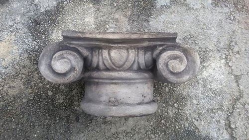 Capitello ionico termiale - capitello,