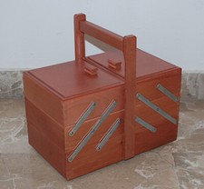 Porta cucito in legno