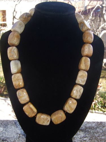 Collana pietra - -,