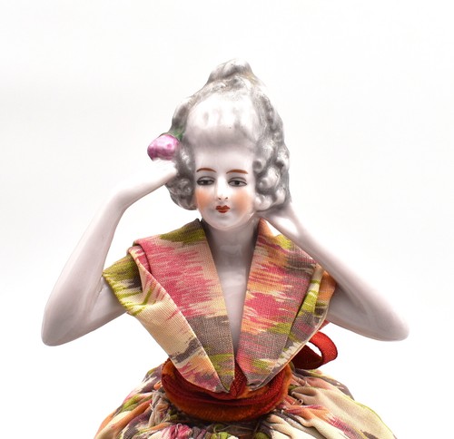 Mezza figurina porcellana - mezza,