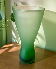 Vaso in vetro modernista