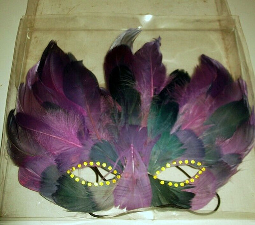 Maschere con piume - piume, 70.
