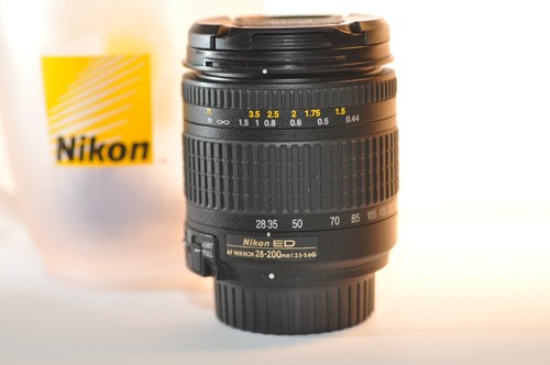 Nikon nikkor 28 200mm - ed,