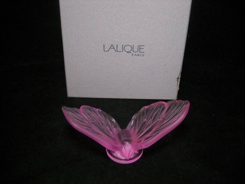 Figurina farfalla aperta rosa
