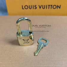 LOUIS VUITTON Lucchetto