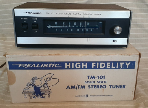 Vintage realistic stereo - realistic, am/fm