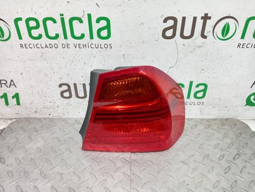 937 458 faro posteriore - 937,