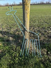 Appendiabiti da parete filo