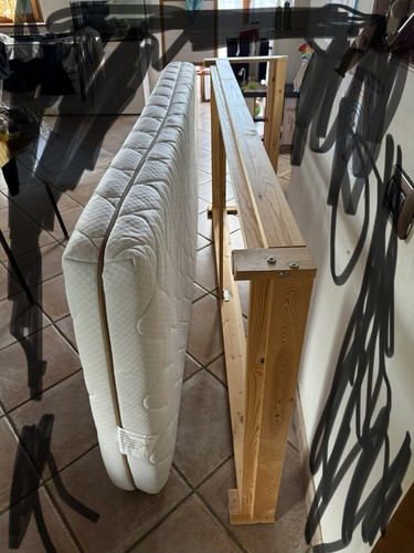 Letto singolo con - letto,