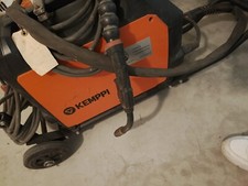 saldatrice a filo continuo