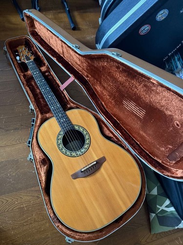 Good condition 1979 ovation