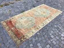 Tappeto vintage turco fatto a