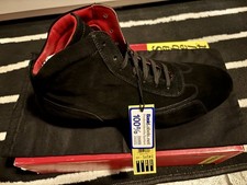 Stivaletti scamosciati da