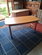 Tavolino e ruote vintage in