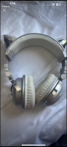 Ariana grande brookstone - ariana,