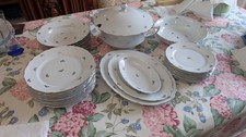 servizio di piatti porcellana