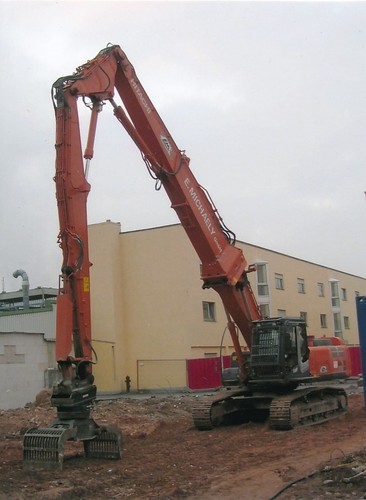 Vecchio escavatore hitachi - vecchio,