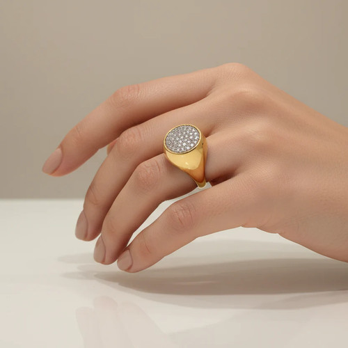 Anello chevalier con zirconi