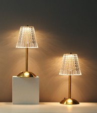 Lampada da tavolo camera da