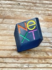 NeXT Pins authentique - NeXT