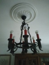 Lampadario in stile antico in ferro battuto a mano