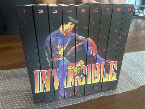 Invincible omnibus set variant - omnibus,