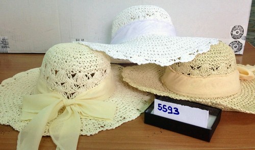 Cappello beige destra - beige, a