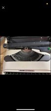 macchina da scrivere Olivetti