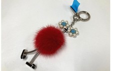 Fendi Streghe Pelliccia Rossa Pom Pom Borsa Insetti Charm Portachiavi Mostro ...