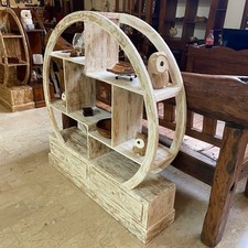 Libreria rotonda mobile etnico da ingresso o studio