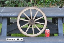 Vecchio carrello in legno
