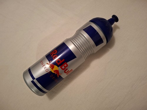 Borraccia red bull - solo, atleta