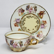 Antica tazza e piattino da