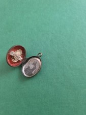 ANTICA CAPSULA RELIQUIARIO: AGNUS DEI E GESU' CRISTO. OTTIMO STATO.