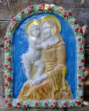 MADONNA CON BAMBINO STILE DELLA ROBBIA INVETRIATA  TERRACOTTA  28x36 cm circa