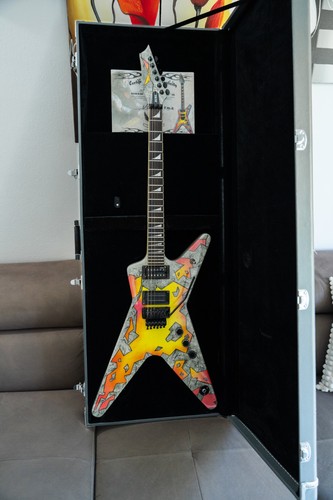 Ultra rare guitar dean dimebag - rare,