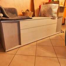 mobile soggiorno tv Conforama, colore bianco con striature grigie e sportelli