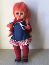 Bambola bellissima dai capelli