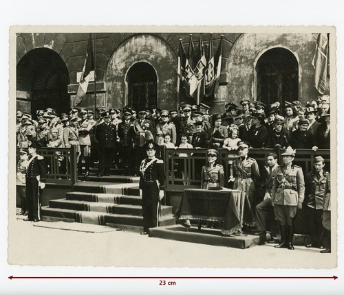 Fascismo milano piazza - fascismo,